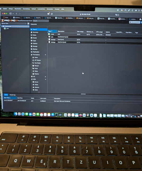 Proxmox VE Web-Login im Browser auf einem MacBook – HTTPS auf Port 8006